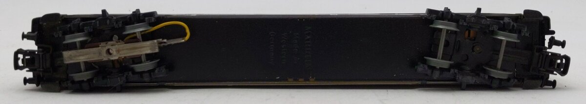 Marklin 4089 HO Scale Tee Compartment Coach W/Tail Lights