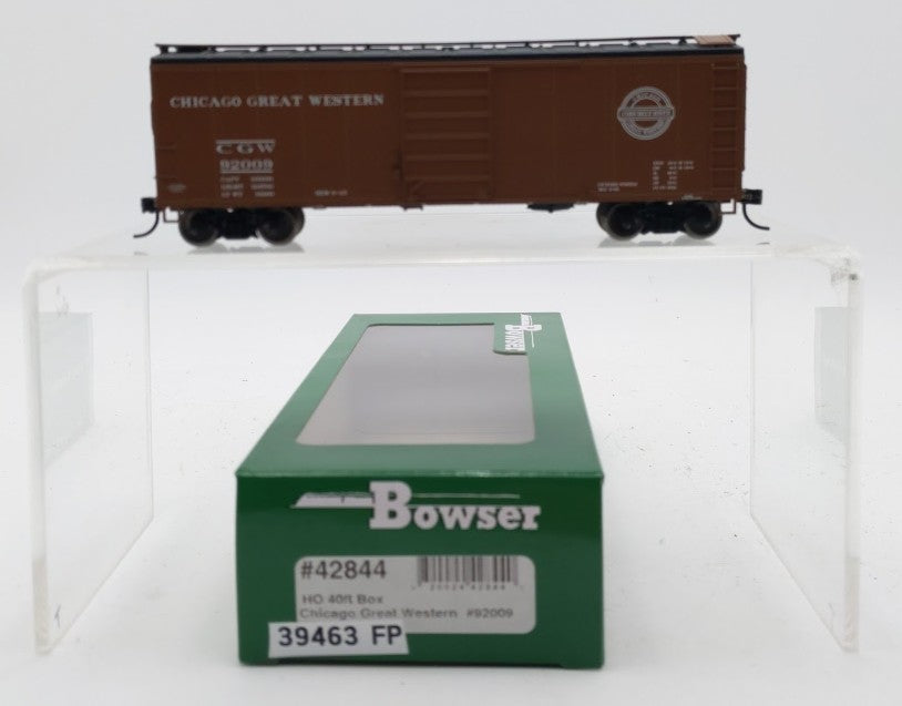 Bowser 42844 HO Chicago Great Western 40' Steel Side Box Car Ready-To-Run #92009