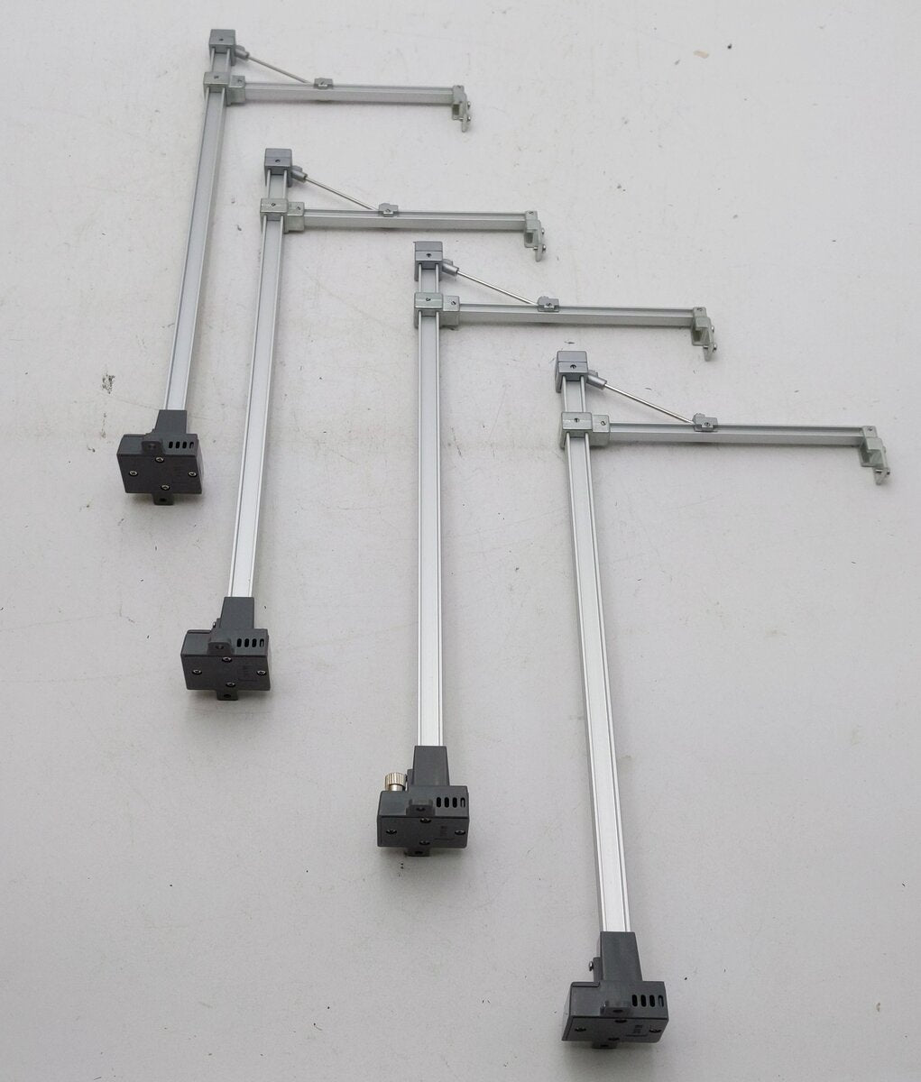 MTH 40-1036 4-Piece Add On Catenary System