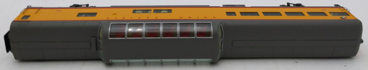 Walthers 920-9217 HO Union Pacific 85' ACF Observation Dome Lounge