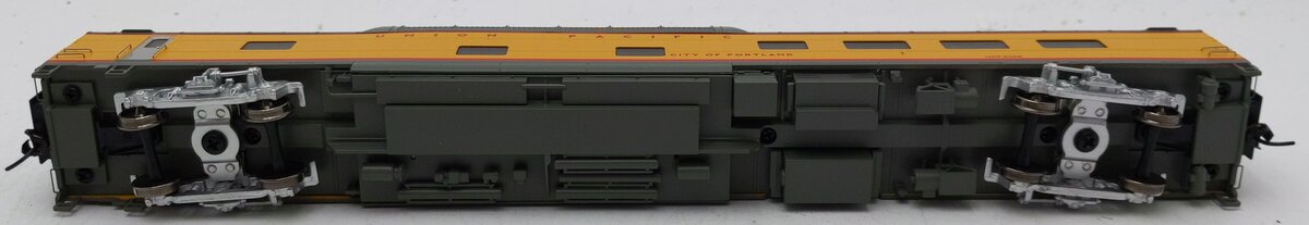 Walthers 920-18653 HO Union Pacific City of Portland 85' Lighted ACF Dome Diner LN/Box
