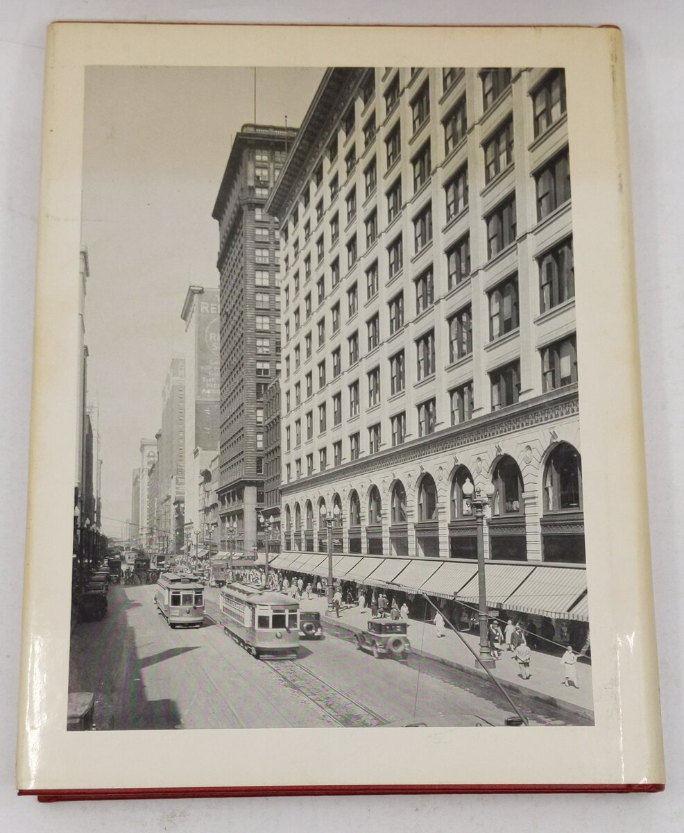 Chicago Surface Lines: An Illustrated History Hardcover Book By Alan R. Lind EX
