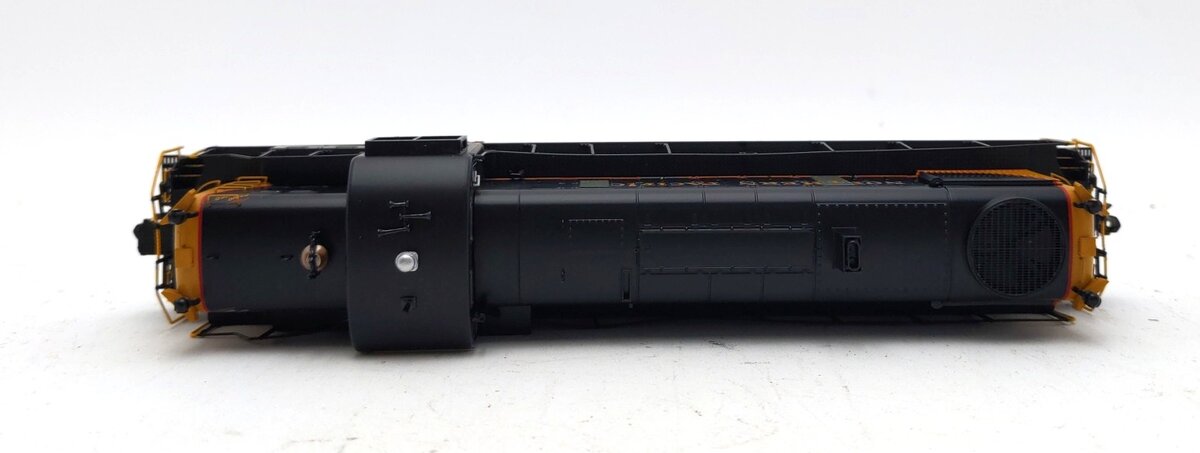 Bowser 24675 HO Scale Northern Pacific Alco RS-3 Phase 3 Diesel Locomotive #862
