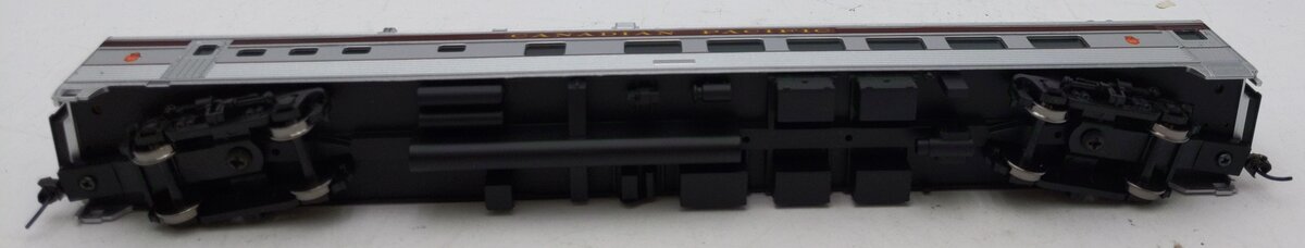 Walthers 910-30154 HO Canadian Pacific 85' Budd Diner - Ready to Run LN/Box