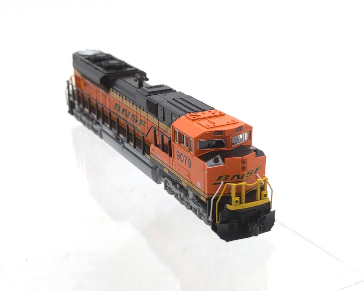 Kato 176-8527-S N BNSF EMD SD70ACe Diesel Locomotive #9079 w/LokSound DCC