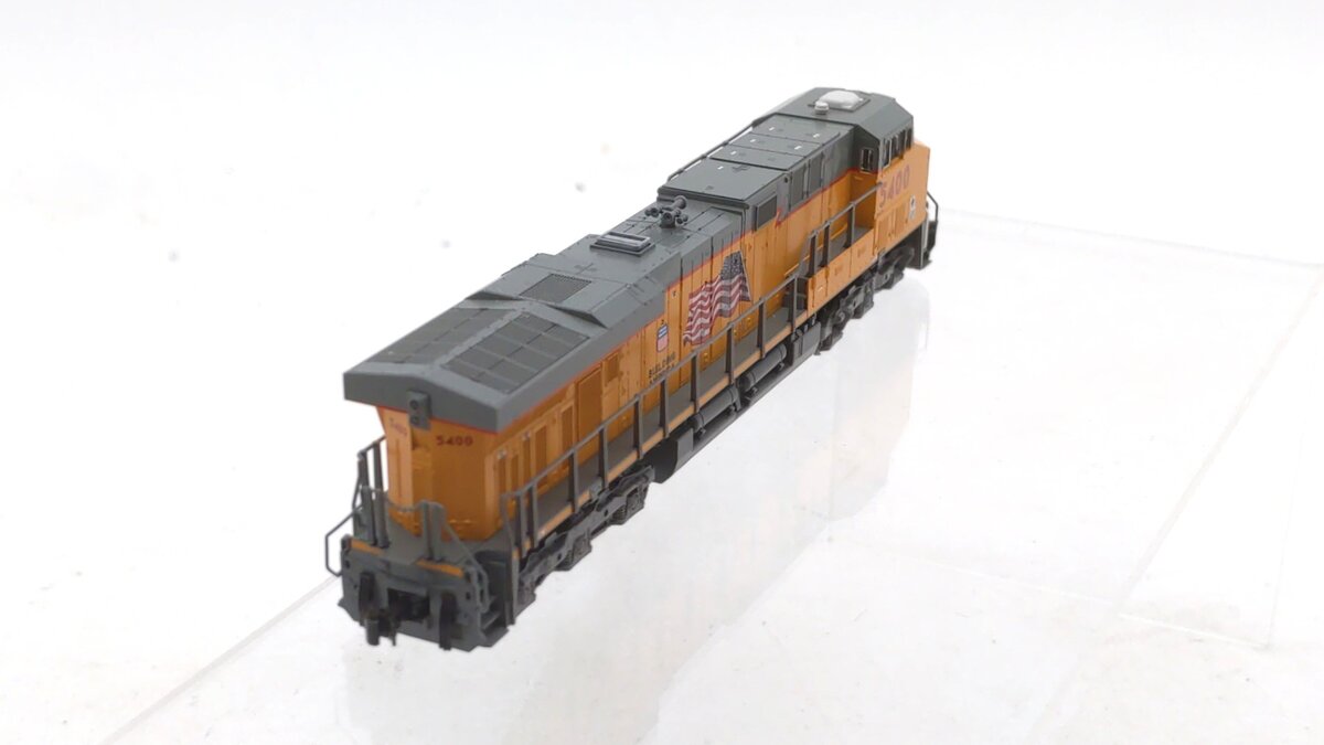 Kato 176-8954 N Union Pacific GE ES44AC Diesel Locomotive #5400