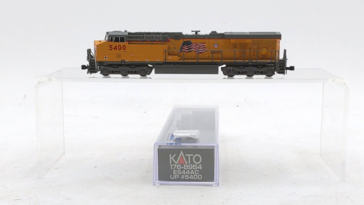 Kato 176-8954 N Union Pacific GE ES44AC Diesel Locomotive #5400