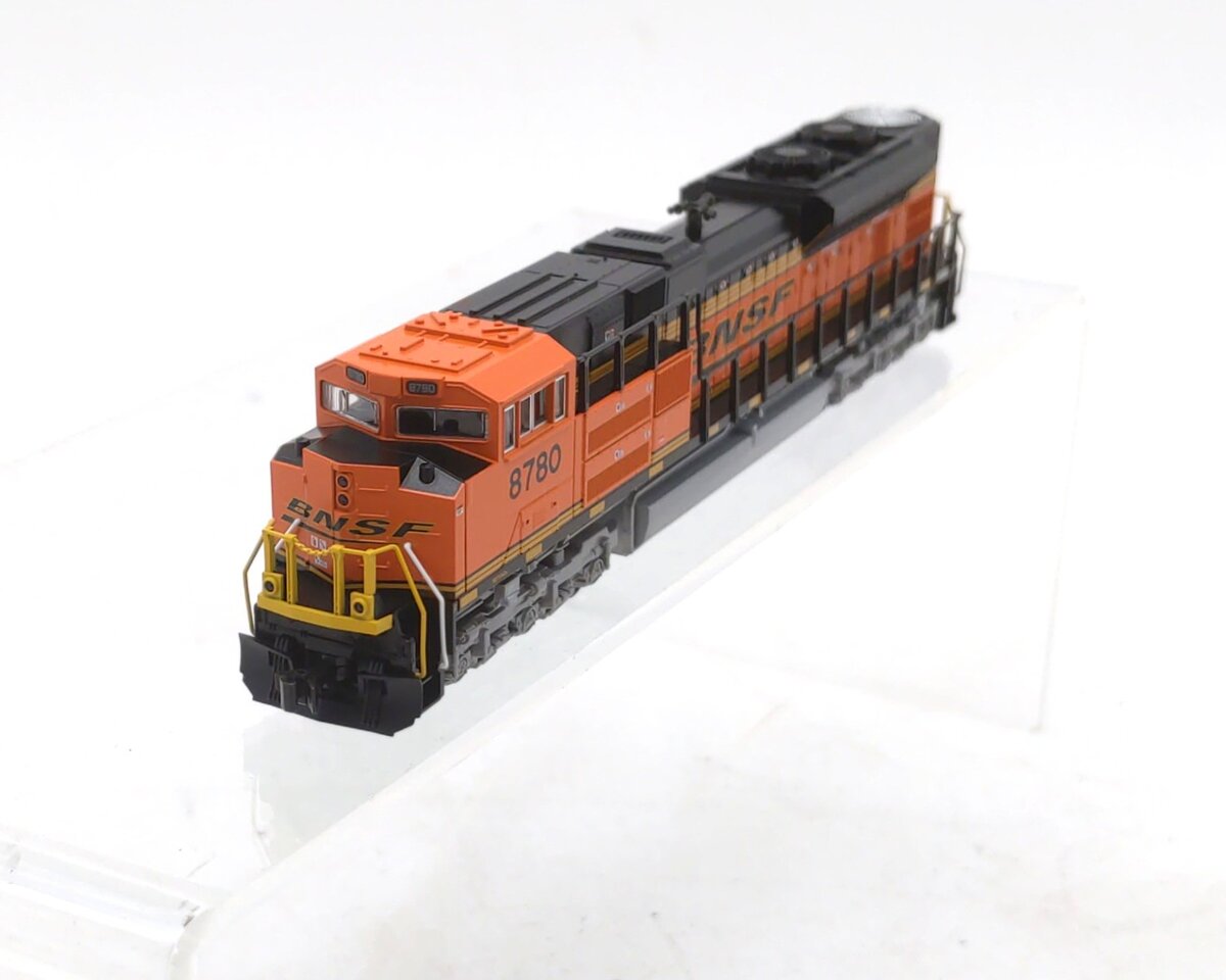 Kato 176-8526 N BNSF "Swoosh" EMD SD70ACe Diesel Locomotive #8780