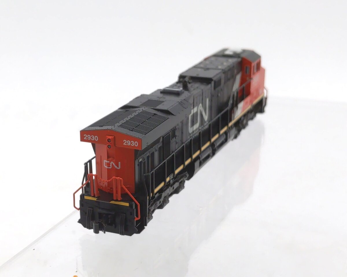 Kato 176-8951 N Scale Canadian National GE ES44AC Diesel Locomotive #2930
