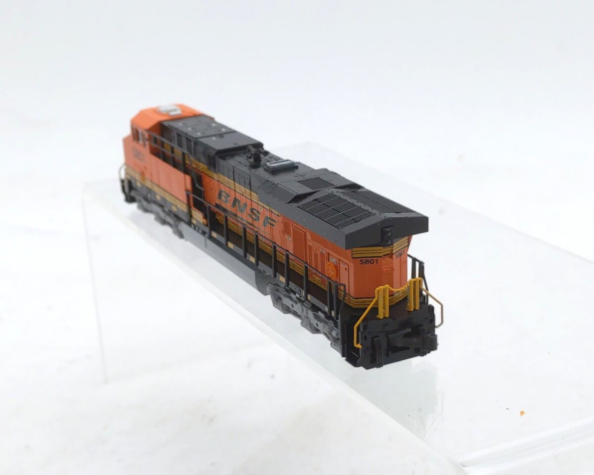 Kato 176-8952 N Scale BNSF GE ES44AC Diesel Locomotive #5801 LN/Box