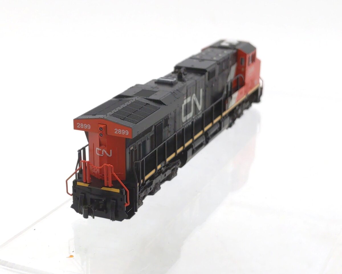 Kato 176-8950 N Scale Canadian National GE ES44AC Diesel Locomotive #2899