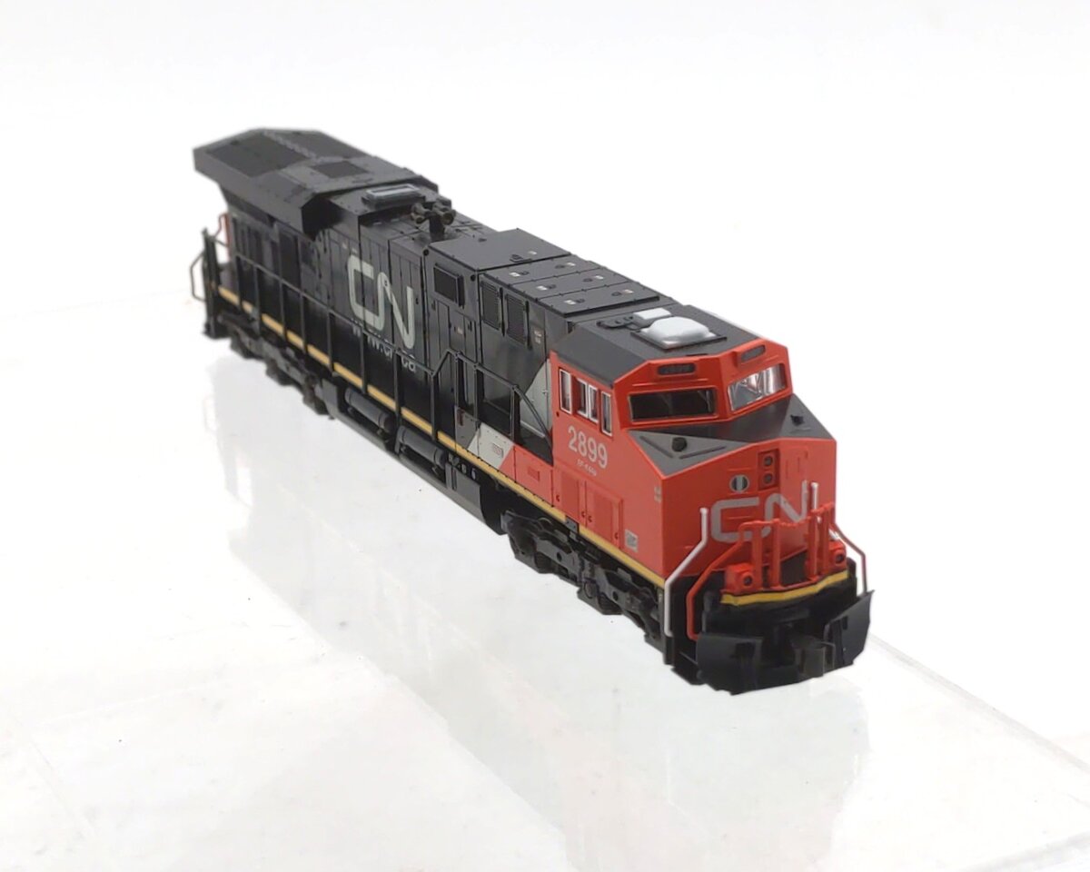 Kato 176-8950 N Scale Canadian National GE ES44AC Diesel Locomotive #2899