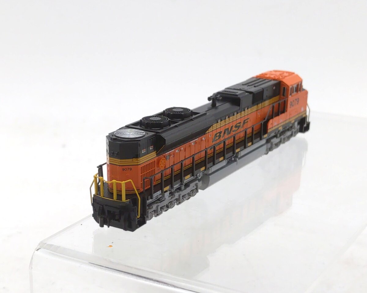 Kato 176-8527 N BNSF Swoosh SD70ACe Diesel Locomotive #9079 w/DCC LN/Box
