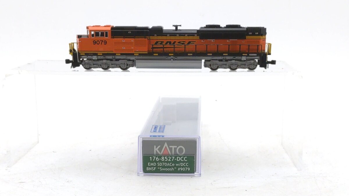 Kato 176-8527 N BNSF Swoosh SD70ACe Diesel Locomotive #9079 w/DCC LN/Box