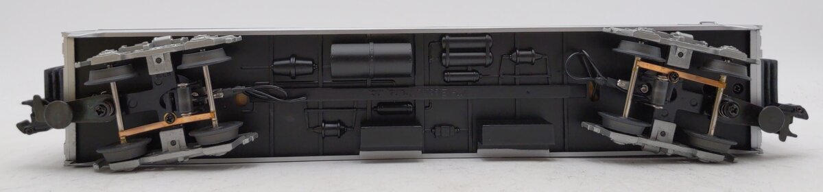 MTH 30-6134 Reading O-27 Streamlined Coach Car LN/Box