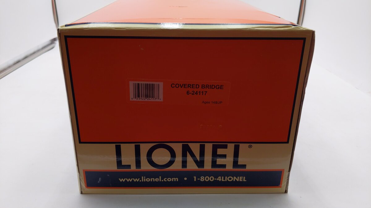 Lionel 6-24117 O Lighted Covered Bridge Assembled