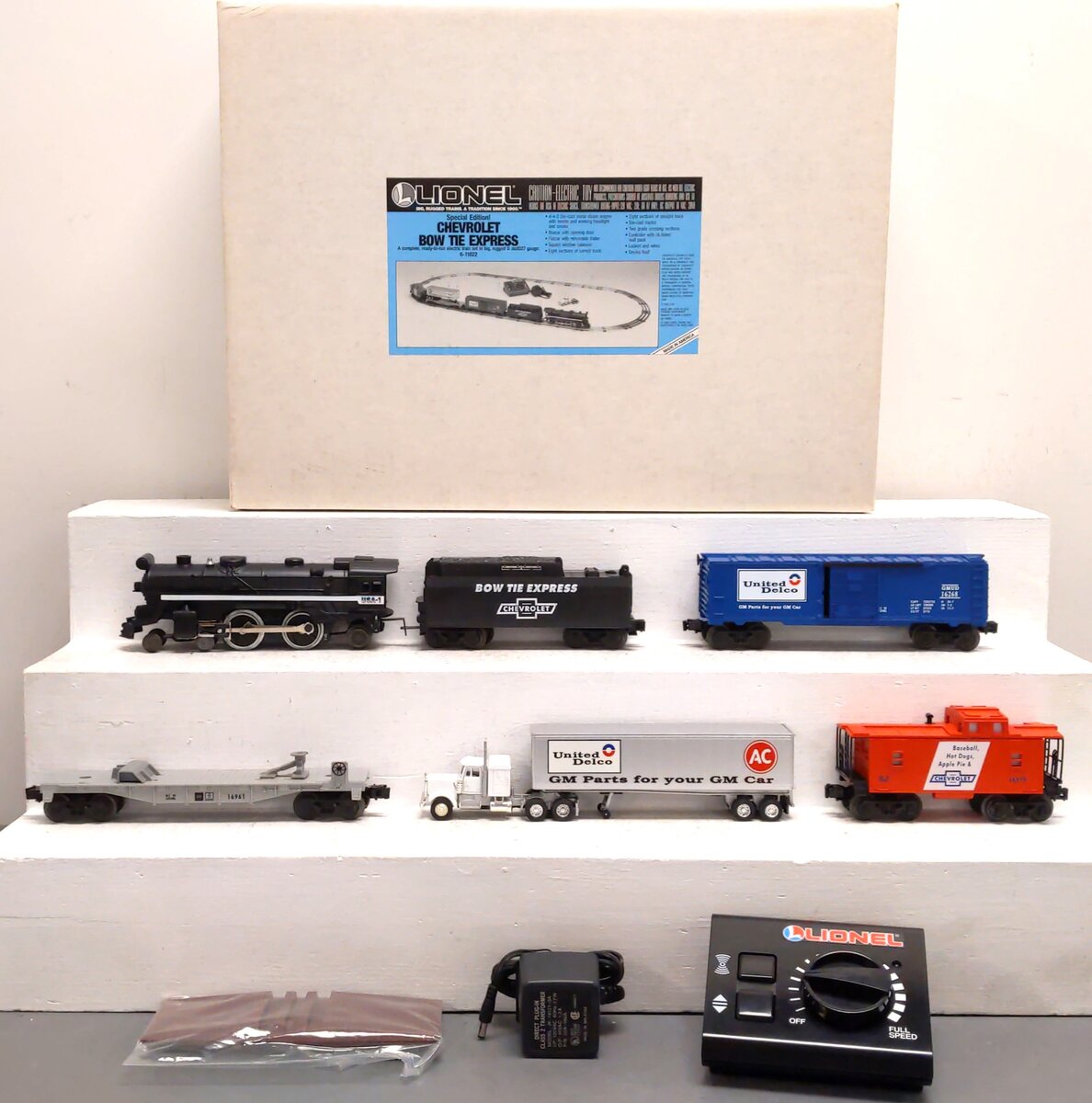 Lionel 6-11822 O Gauge Chevrolet Bow Tie Express Steam Train Set MT/Box