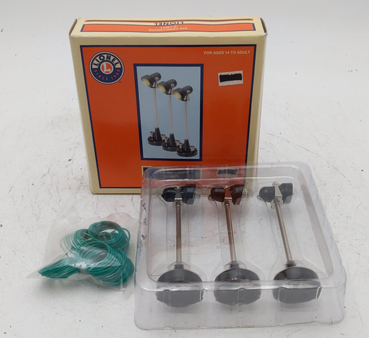 Lionel 6-14071 O Scale Yard Lights # 70 (Pack of 3)