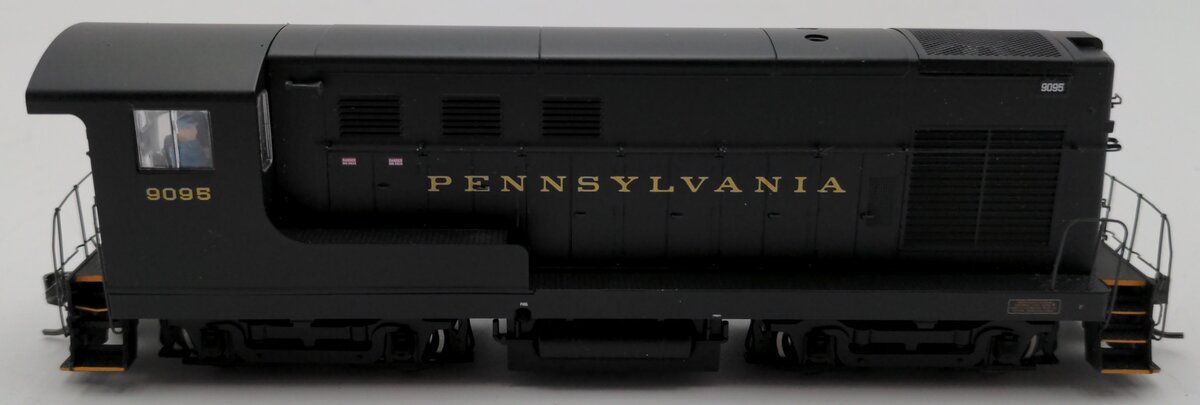Walthers 40810 HO Pennsylvania Railroad Diesel Locomotive #9095