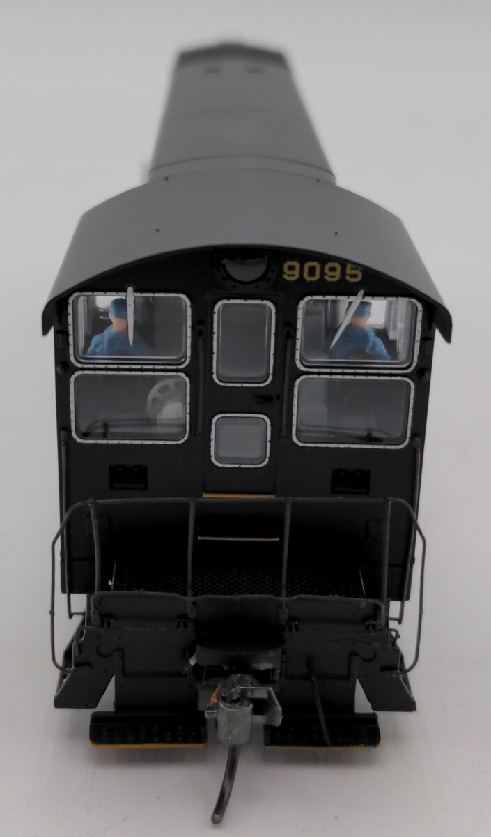 Walthers 40810 HO Pennsylvania Railroad Diesel Locomotive #9095