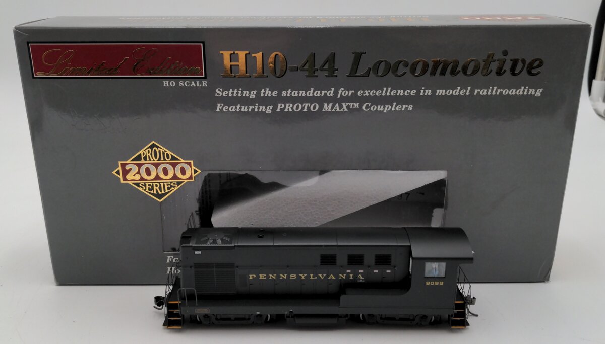 Walthers 40810 HO Pennsylvania Railroad Diesel Locomotive #9095