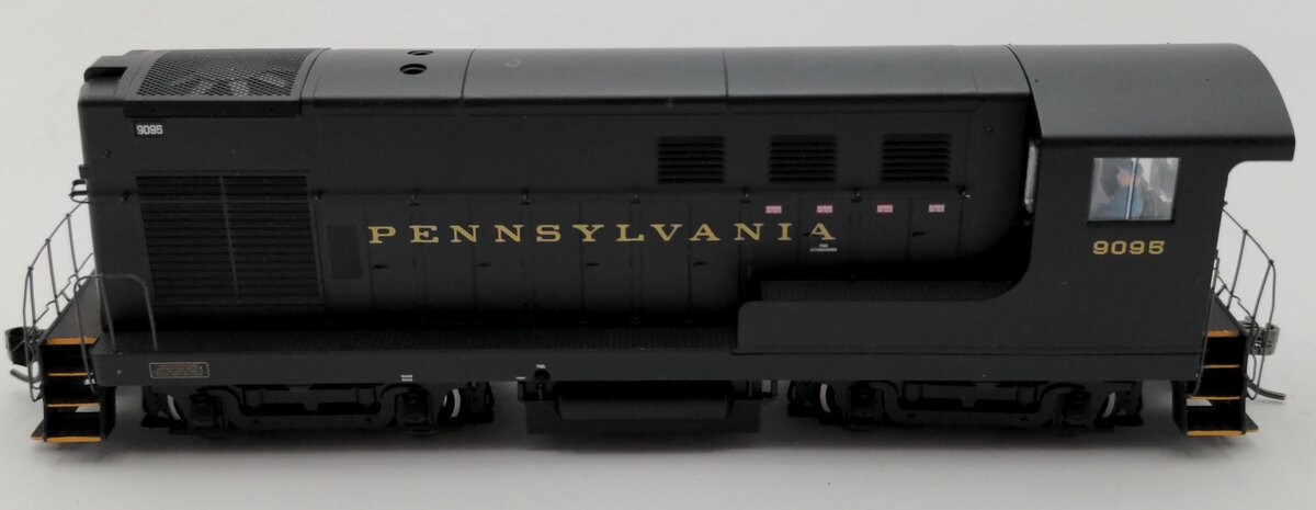 Walthers 40810 HO Pennsylvania Railroad Diesel Locomotive #9095