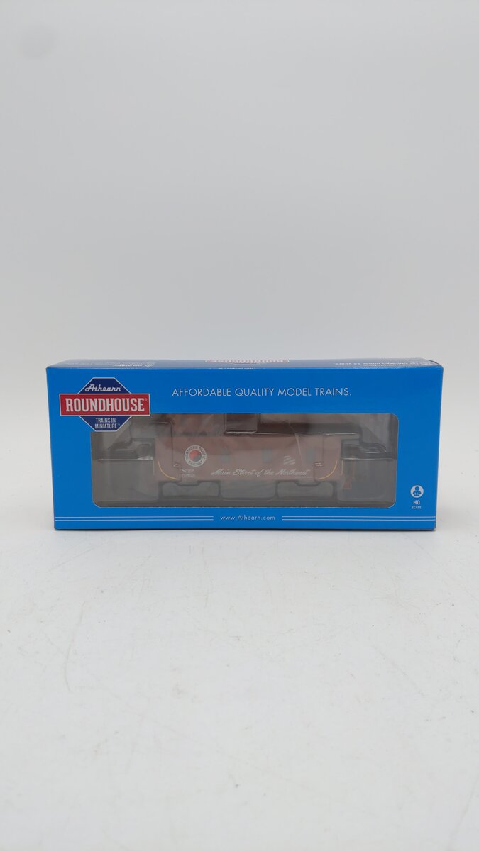 Roundhouse 17948 HO Scale Northern Pacific 30' 3-Window Caboose #1352