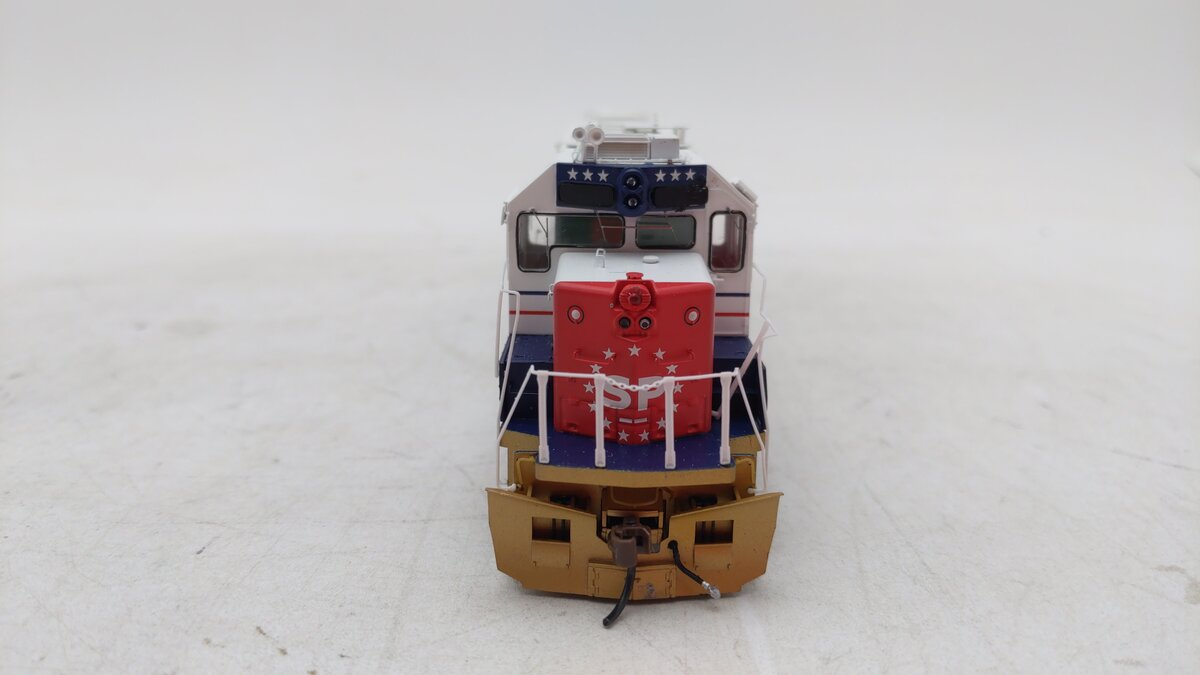 Athearn G40758 HO Southern Pacific GP40P-2 Diesel Locomotive #3197