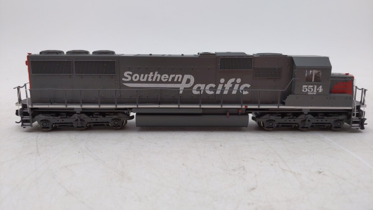 Walthers 910-10359 HO Southern Pacific EMD SD50 Diesel Locomotive #5514