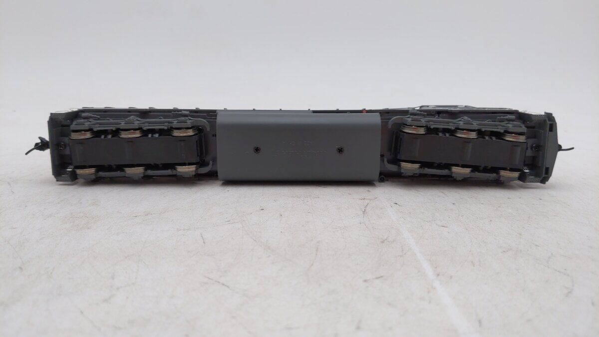 Walthers 910-10360 HO Southern Pacific EMD SD50 Diesel Locomotive #5517 EX/Box