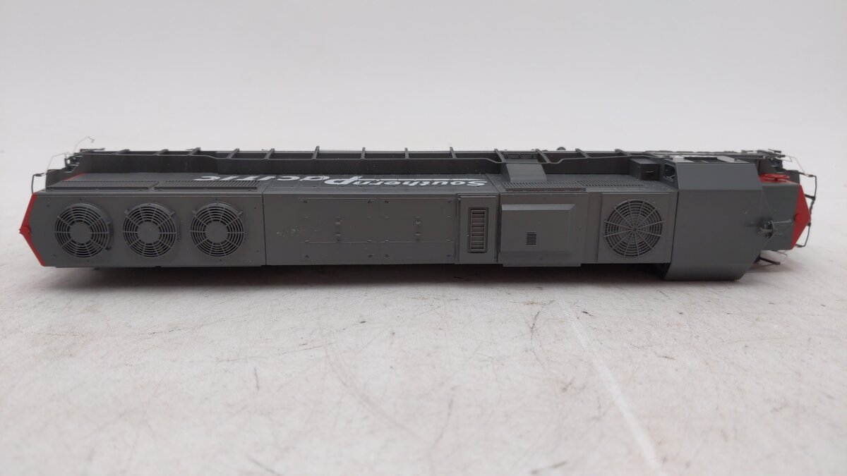 Walthers 910-10360 HO Southern Pacific EMD SD50 Diesel Locomotive #5517 EX/Box