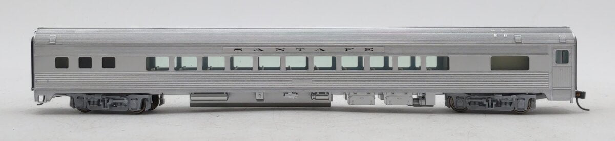 Walthers 910-30202 HO Scale Santa Fe 85' Budd Small-Window Coach Passenger Car