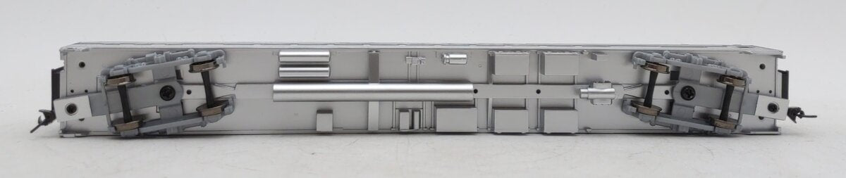 Walthers 910-30202 HO Scale Santa Fe 85' Budd Small-Window Coach Passenger Car