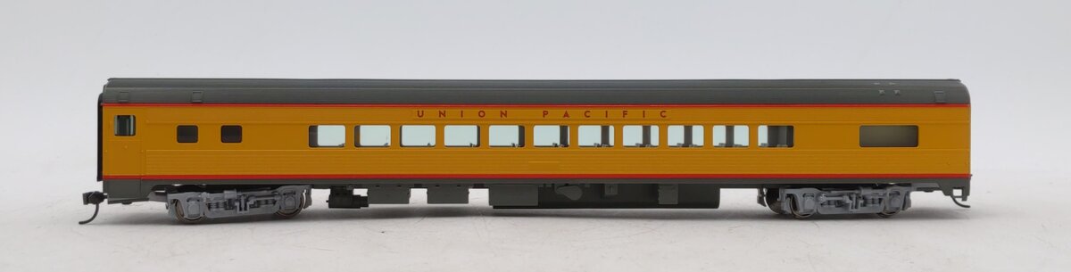 Walthers 910-30204 HO Scale Union Pacific 85' Budd Small-Window Coach Car LN/Box