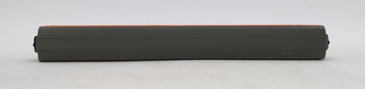 Walthers 910-30008 HO Union Pacific 85' Budd Large-Window Coach NIB
