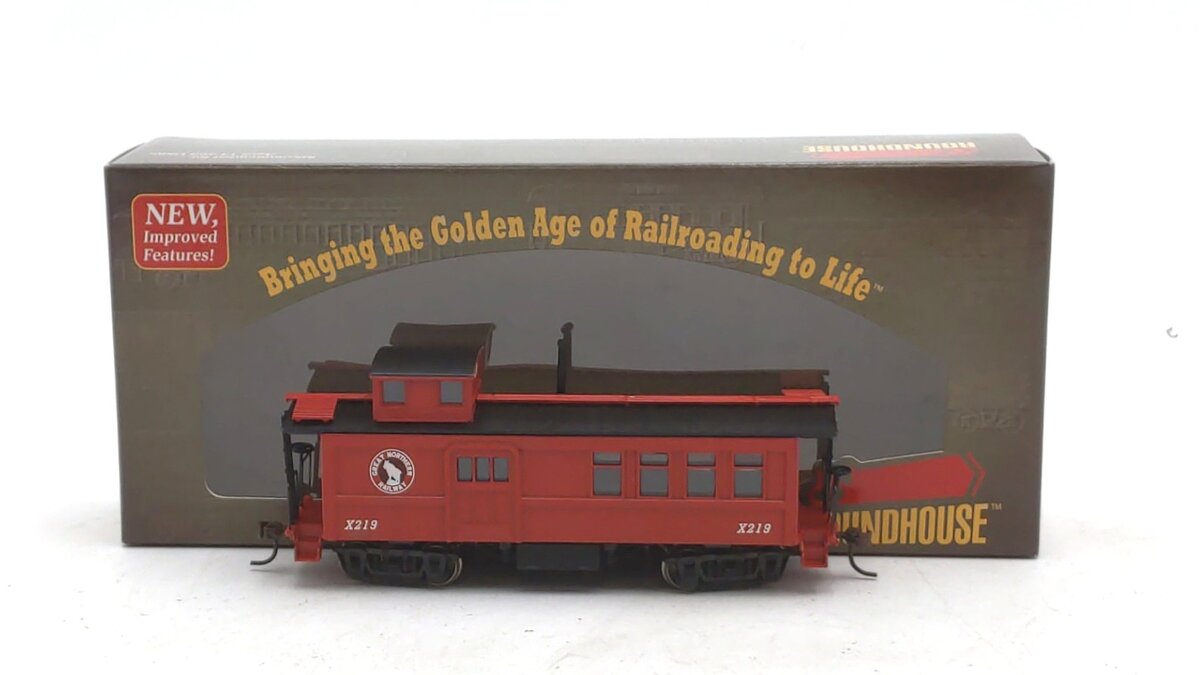 Roundhouse 84335 HO Scale Great Northern Drover's Caboose #X-219