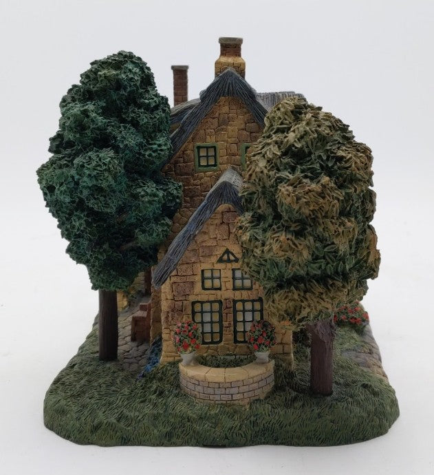 Hawthorne Village 79984 Stonebrooke Inn Lighted House LN