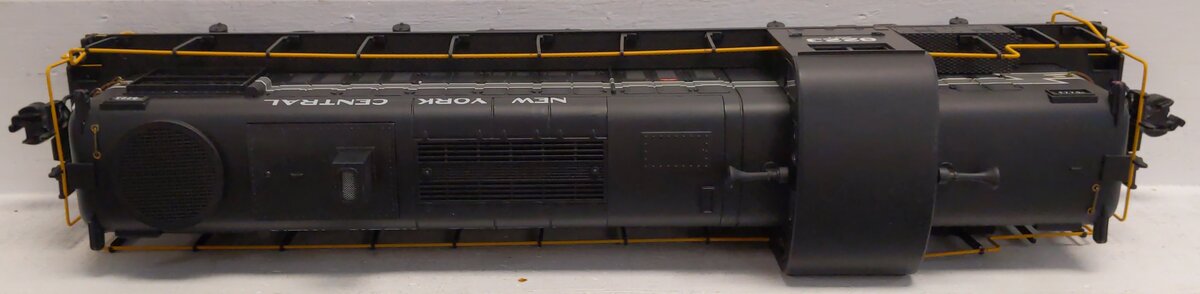 Aristo-Craft 22219 G Gauge New York Central RS-3 Diesel Locomotive #8223 EX/Box