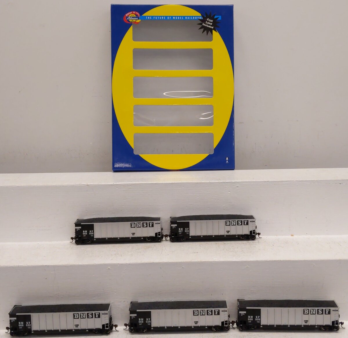 Athearn 79631 HO Burlington Northern Santa Fe Bethgon Coalporter w/ Load #2 (5)