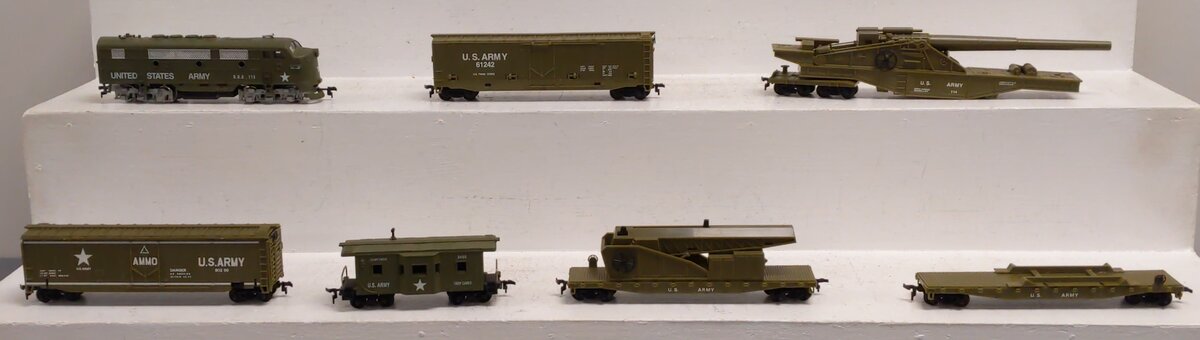 Model Power 1068 Missile Force US Army HO Gauge Diesel Starter Train Set