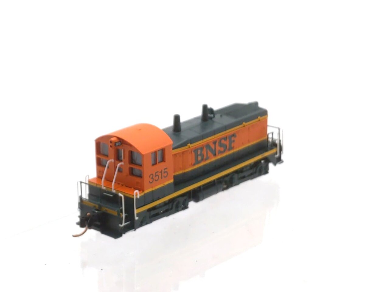 Walthers 929-50104 N Scale Burlington Northern Santa Fe EMD SW1200 Diesel #3515