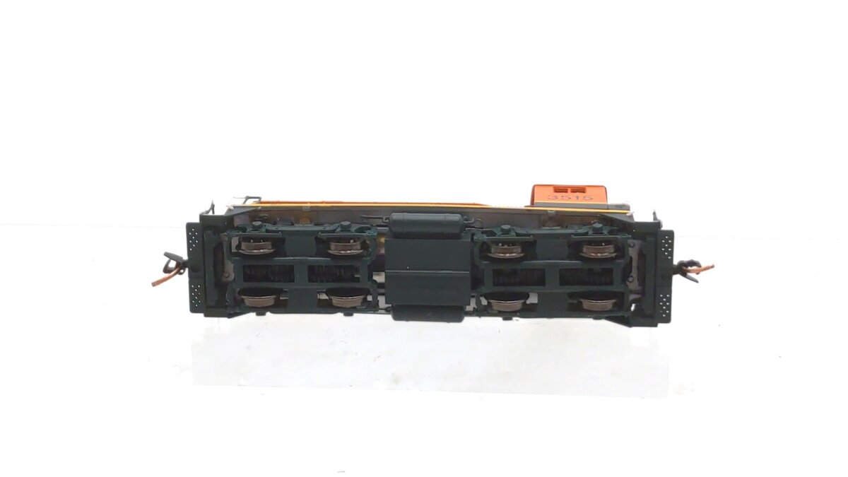Walthers 929-50104 N Scale Burlington Northern Santa Fe EMD SW1200 Diesel #3515