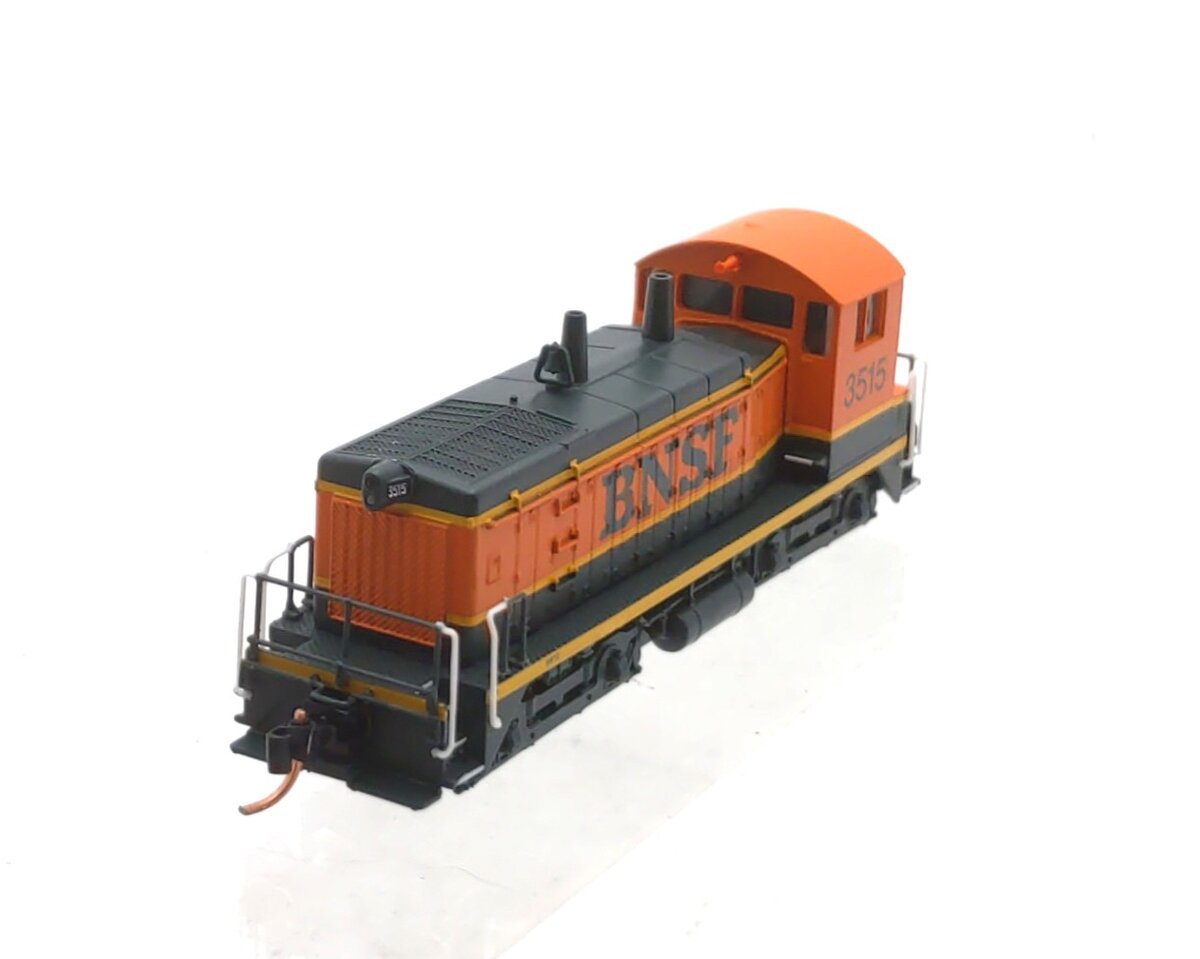 Walthers 929-50104 N Scale Burlington Northern Santa Fe EMD SW1200 Diesel #3515