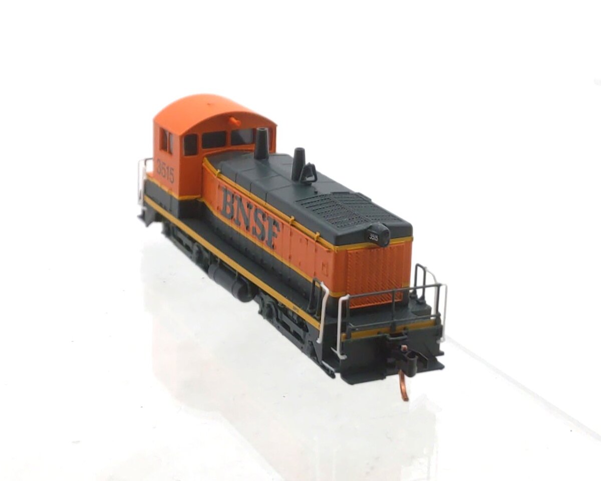 Walthers 929-50104 N Scale Burlington Northern Santa Fe EMD SW1200 Diesel #3515