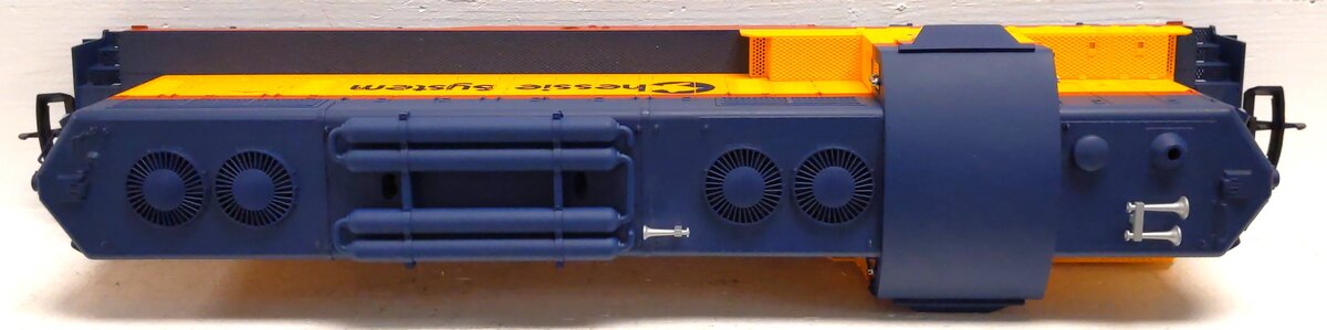 USA Trains R22105 G Scale Chessie System EMD GP7 Diesel Locomotive #5555