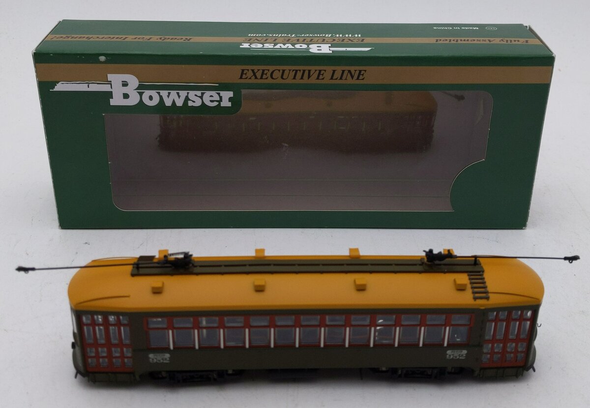 Bowser 6-12810 2-Truck Streetcar - Standard DC - Executive Line