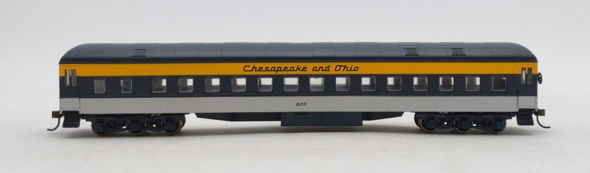 Athearn 79473 HO Chesapeake & Ohio RTR Heavyweight Round Roof Coach #820