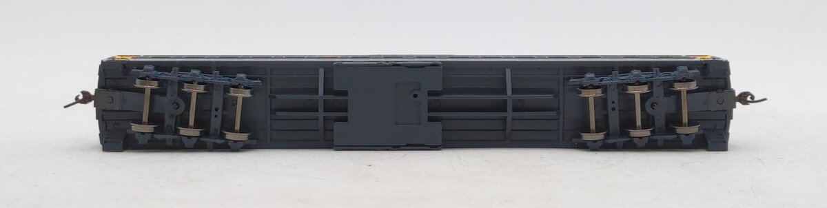 Athearn 79473 HO Chesapeake & Ohio RTR Heavyweight Round Roof Coach #820