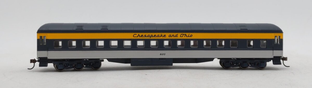 Athearn 79473 HO Chesapeake & Ohio RTR Heavyweight Round Roof Coach #820