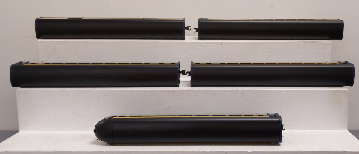 MTH 20-6502 O Chesapeake & Ohio 70' Aluminum Passenger Car Set (Set of 5) EX/Box